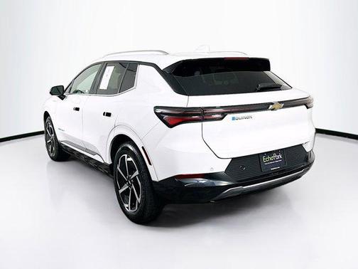 Summit White 2025 Chevrolet Equinox EV LT