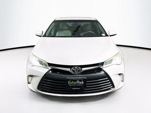Blizzard Pearl 2015 Toyota Camry XLE