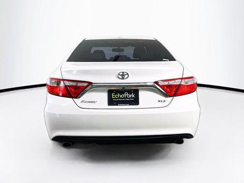 Blizzard Pearl 2015 Toyota Camry XLE