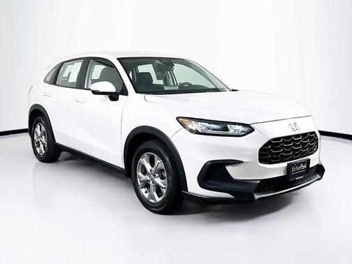 Platinum White Pearl 2024 Honda HR-V LX