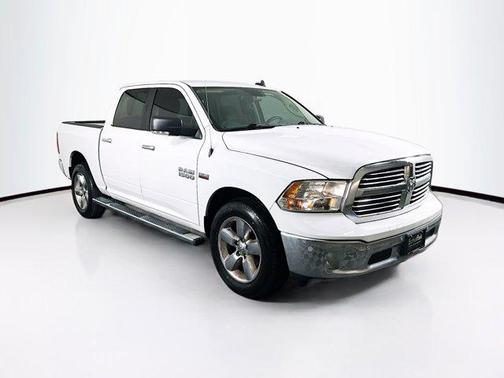 Bright White Clearcoat 2018 RAM 1500 Big Horn