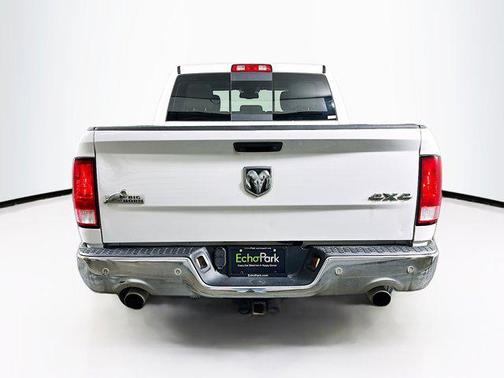 Bright White Clearcoat 2018 RAM 1500 Big Horn