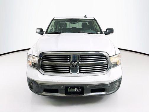 Bright White Clearcoat 2018 RAM 1500 Big Horn