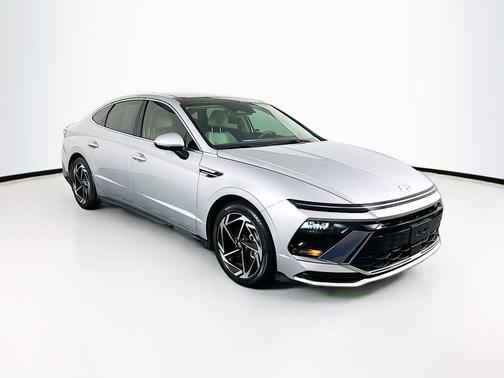 Aero Silver 2024 Hyundai SONATA SEL