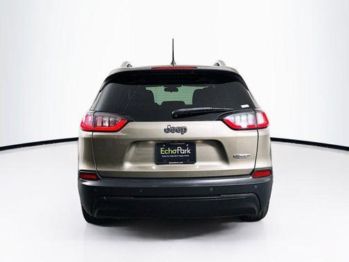 Light Brownstone Pearlcoat 2020 Jeep Cherokee Latitude Plus