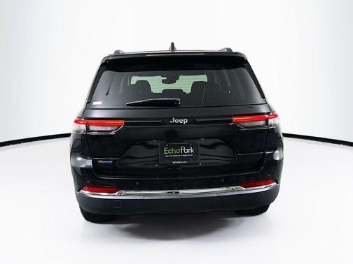 Diamond Black Crystal Pearlcoat 2023 Jeep Grand Cherokee 4xe Base