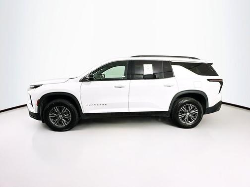 Summit White 2025 Chevrolet Traverse LT