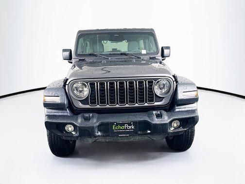 Granite Crystal Metallic Clearcoat 2025 Jeep Wrangler Sport S