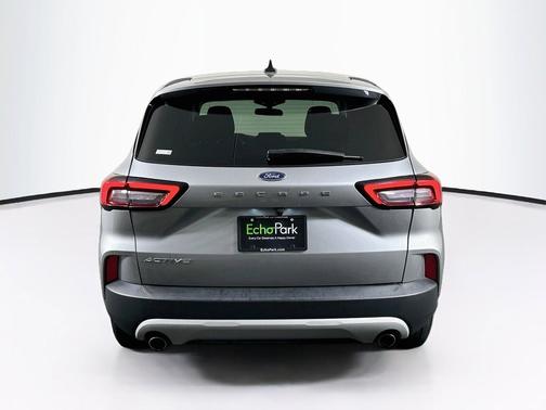 Iconic Silver Metallic 2024 Ford Escape Active