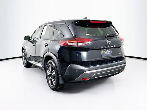 Super Black 2023 Nissan Rogue SL