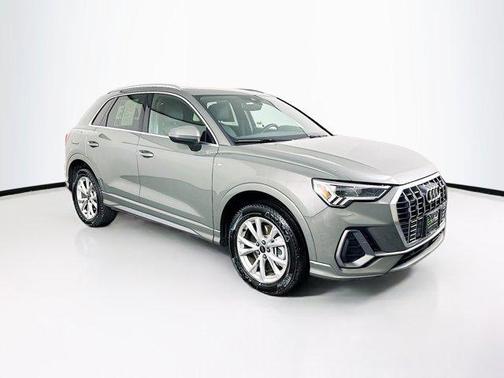2023 Audi Q3 S line Premium