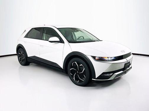 Atlas White 2024 Hyundai IONIQ 5 SE