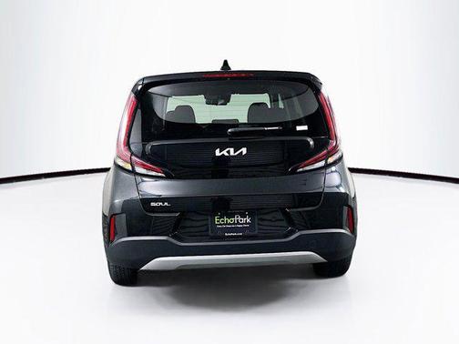 Fusion Black 2025 Kia Soul LX
