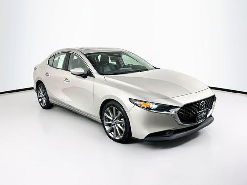 Platinum Quartz Metallic 2024 Mazda Mazda3 FWD w/Preferred Package