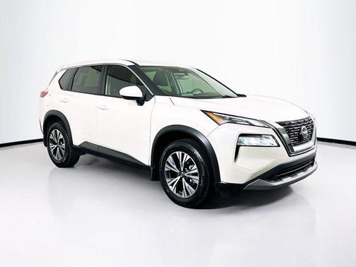 Pearl White Tricoat 2023 Nissan Rogue SV
