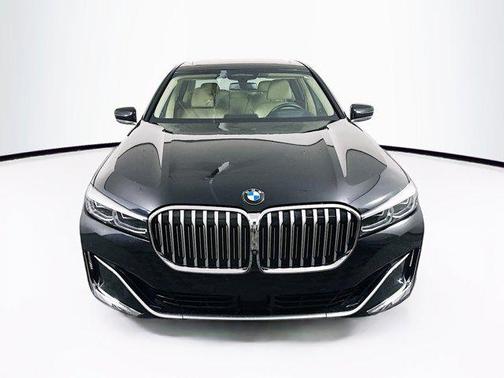 2020 BMW 740 i