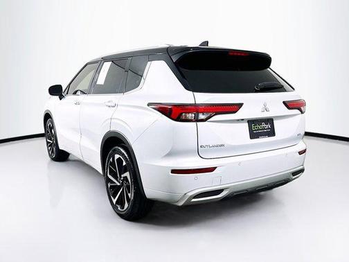 2023 Mitsubishi Outlander SEL