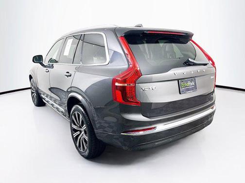 2024 Volvo XC90 Plus Bright Theme