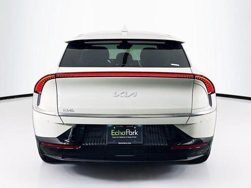 Glacier 2024 Kia EV6 Wind