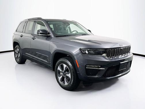 Baltic Gray Metallic Clearcoat 2022 Jeep Grand Cherokee 4xe Base