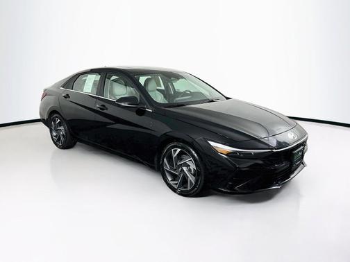 Abyss Black 2024 Hyundai ELANTRA Limited