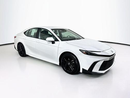 Ice Cap 2026 Toyota Camry SE