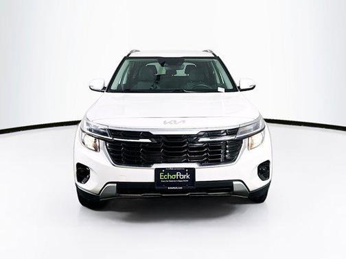 Snow White Pearl 2025 Kia Seltos S