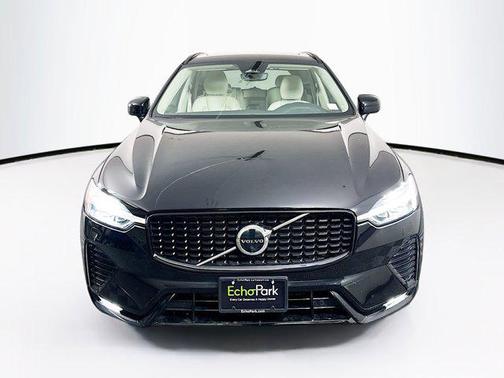 2023 Volvo XC60 Plus Dark Theme