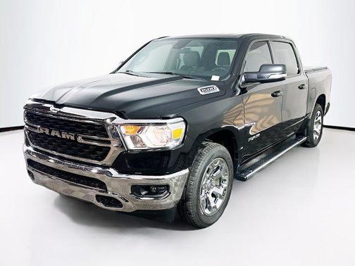 Diamond Black Crystal Pearlcoat 2022 RAM 1500 Big Horn/Lone Star