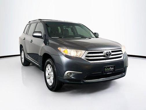 2013 Toyota Highlander SE