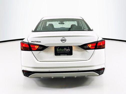 Glacier White 2024 Nissan Altima 2.5 S