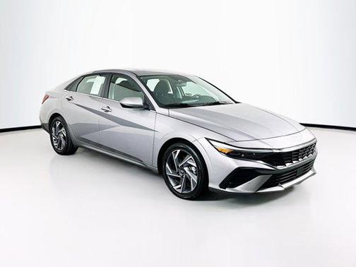 Fluid Metal 2025 Hyundai ELANTRA SEL