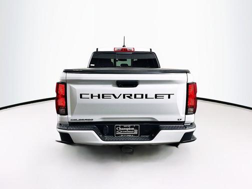 Summit White 2023 Chevrolet Colorado LT