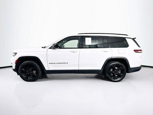 Bright White Clearcoat 2023 Jeep Grand Cherokee L Altitude