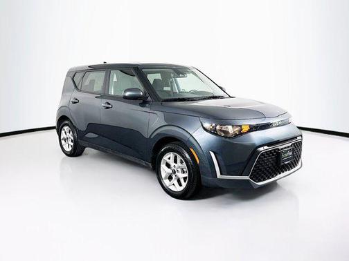 Gravity Gray 2025 Kia Soul LX