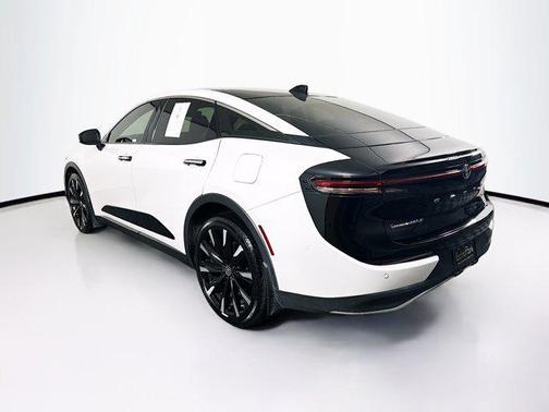 2024 Toyota Crown Platinum