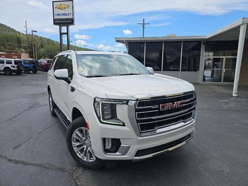White Frost Tricoat 2021 GMC Yukon SLT