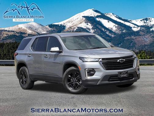 Sterling Gray Metallic 2023 Chevrolet Traverse LT Cloth