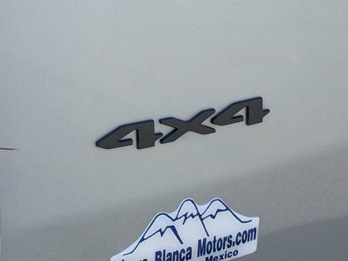 Silver Zynith Clearcoat 2026 Jeep Cherokee Laredo 4x4