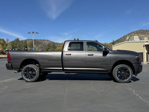 Granite Crystal Metallic Clearcoat 2026 RAM 2500 Laramie Crew Cab 4x4 8' Box