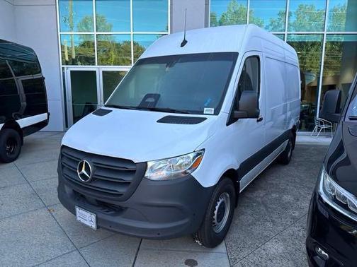 2025 Mercedes-Benz Sprinter 2500 Standard Roof