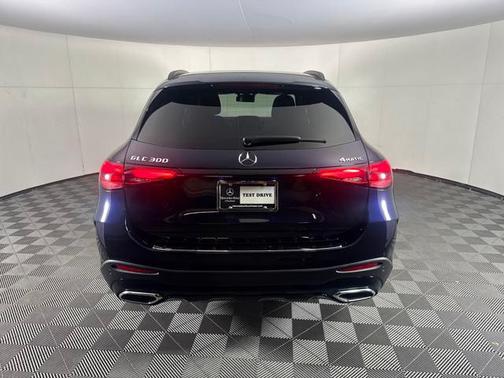 2023 Mercedes-Benz GLC 300 4MATIC