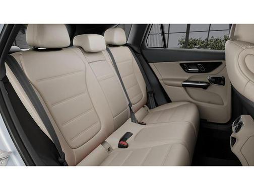 2025 Mercedes-Benz GLC 350e Base