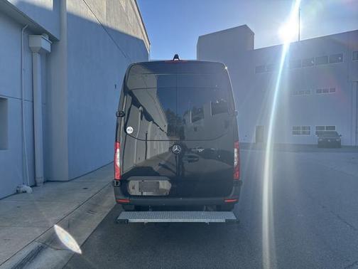 2023 Mercedes-Benz Sprinter 1500 Standard Roof 4-Cyl Gas