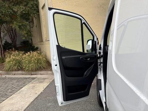 2025 Mercedes-Benz Sprinter 2500 Standard Roof