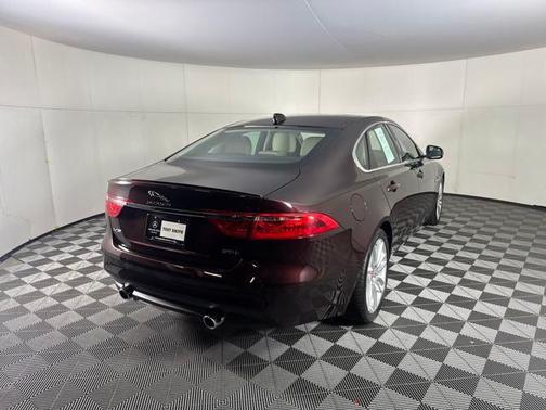 2018 Jaguar XF 35t Prestige