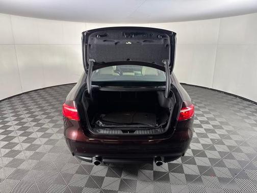 2018 Jaguar XF 35t Prestige