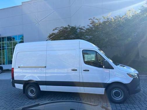 2025 Mercedes-Benz Sprinter 2500 Standard Roof