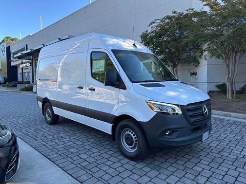 2025 Mercedes-Benz Sprinter 2500 Standard Roof