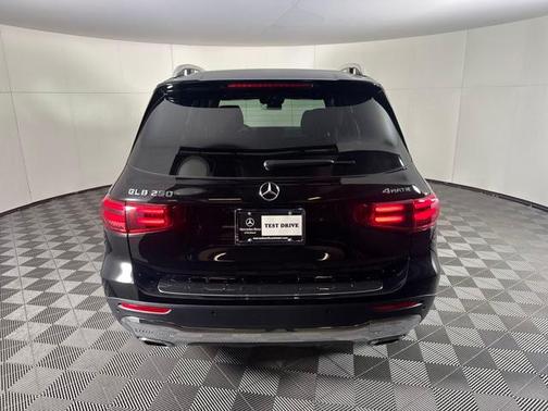 2024 Mercedes-Benz GLB 250 4MATIC